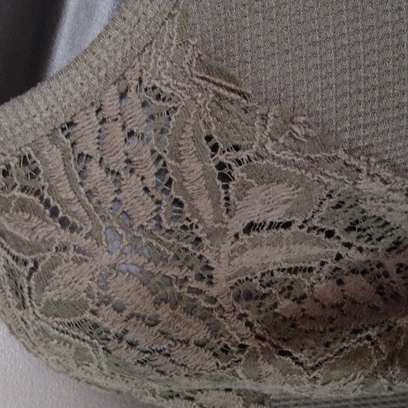 Mossimo long sleeved thermal with lace inserts - Picture 4 of 4